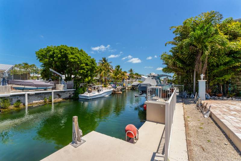 5 bedroom Single Family Residence at 112 Bruce Court, Sea-Air Estates (52.0), Marathon — photo 5