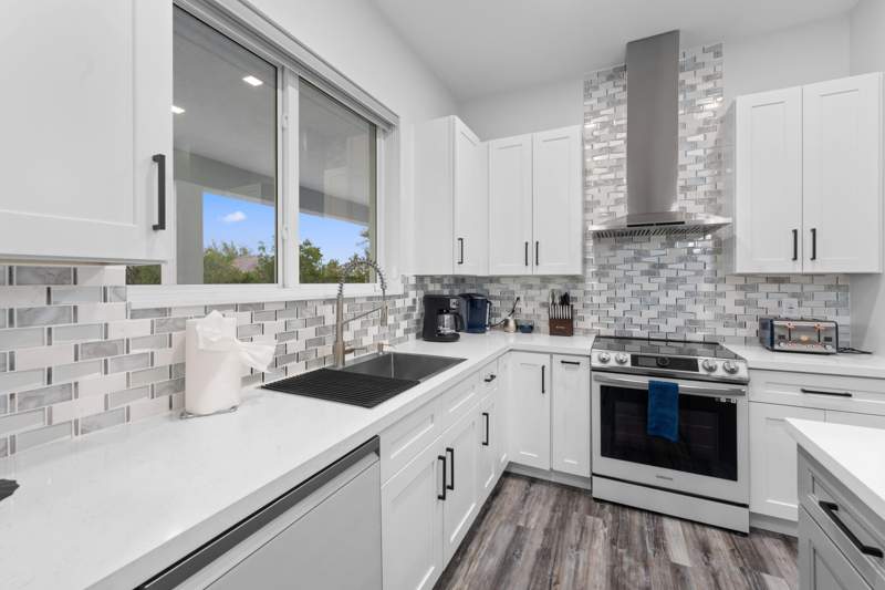 4 bedroom Single Family Residence at 229 Pescayo Avenue, Coco Plum Beach (54.5), Marathon — photo 4