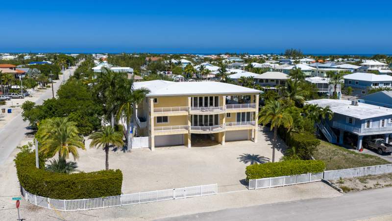 4 bedroom Single Family Residence at 101 Ocean Shores Drive, Key Largo Ocn Shores (100.0), Key Largo — photo 5
