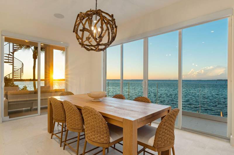 5 bedroom Single Family Residence at 142 Guilford Court, Hammer Point (93.0), Key Largo — photo 3