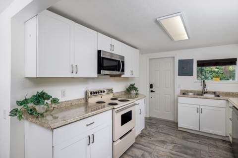30372 Palm Drive, Big Pine Key FL - photo 18 of 43