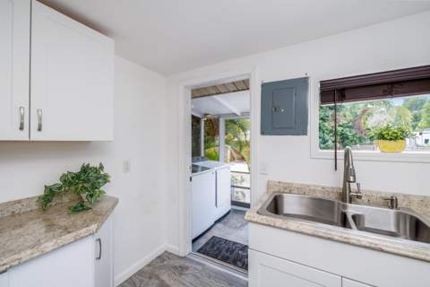 30372 Palm Drive, Big Pine Key FL - photo 19 of 43