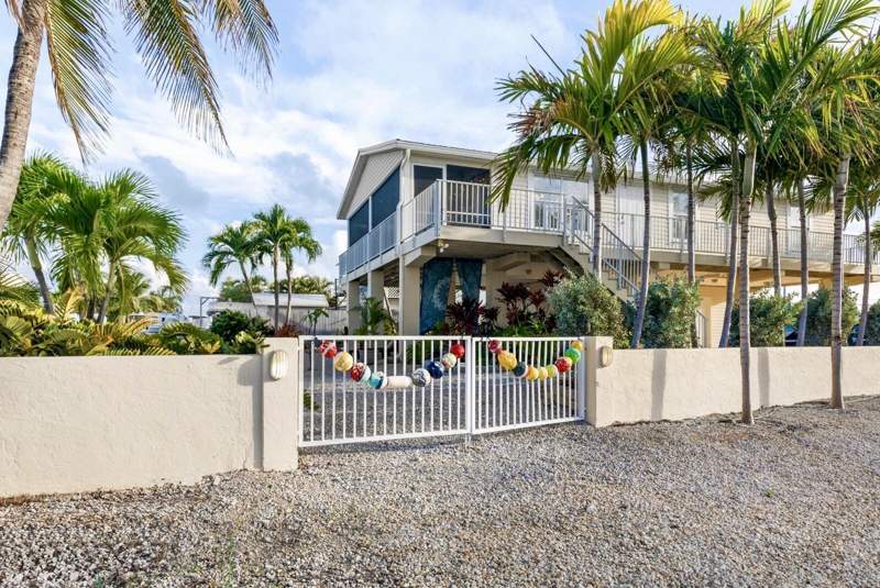 3 bedroom Single Family Residence at 157 Mars Lane, Tamarac Park No 1 (10.0), Geiger Key — photo 5