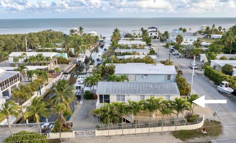 3 bedroom Single Family Residence at 157 Mars Lane, Tamarac Park No 1 (10.0), Geiger Key — photo 4