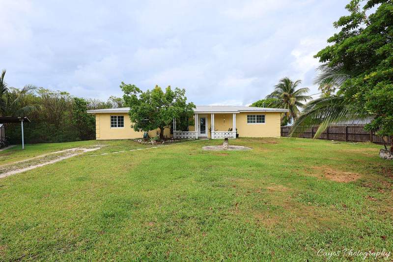3 bedroom Single Family Residence at 30525 Winifred Street, Whispering Pines (30.5), Big Pine Key — photo 4