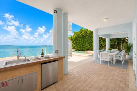 414 E Caribbean Drive, Summerland Key FL - photo 14 of 49