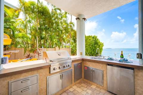 414 E Caribbean Drive, Summerland Key FL - photo 16 of 49
