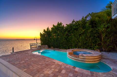 414 E Caribbean Drive, Summerland Key FL - photo 7 of 49