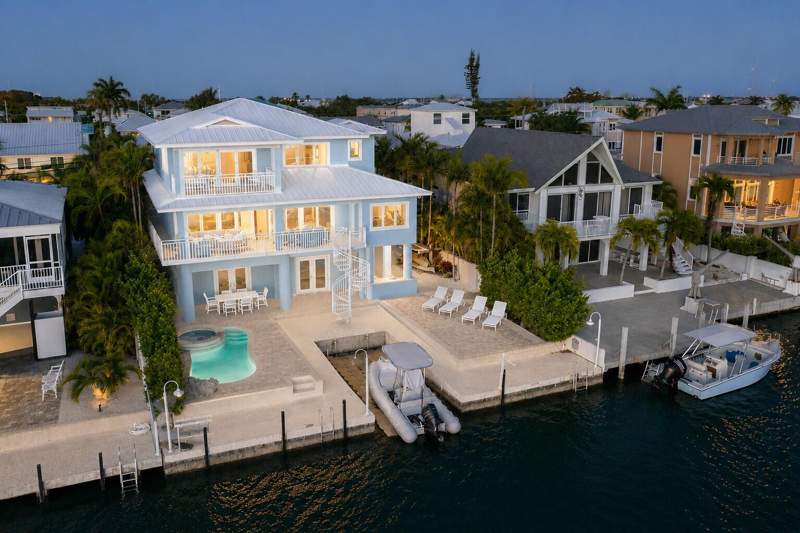 4 bedroom Single Family Residence at 414 E Caribbean Drive, Summerland Key Cove (25.0), Summerland Key — photo 5