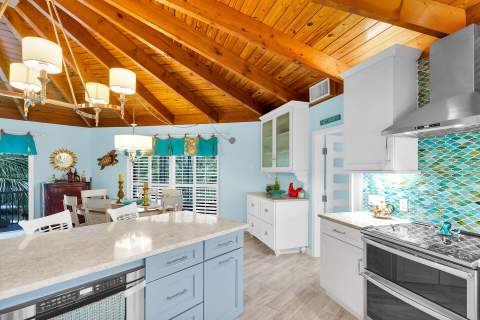 499 Avenida Primiceria, Marathon FL - photo 12 of 45