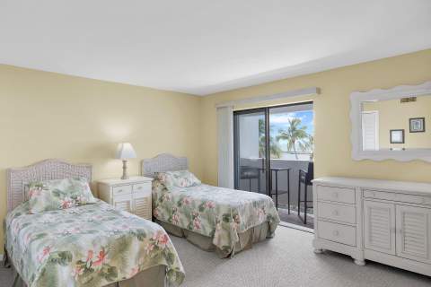 601 W Ocean Drive #316-D, Key Colony FL - photo 23 of 51