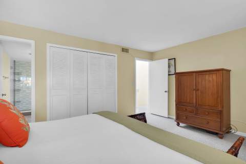 601 W Ocean Drive #316-D, Key Colony FL - photo 20 of 51