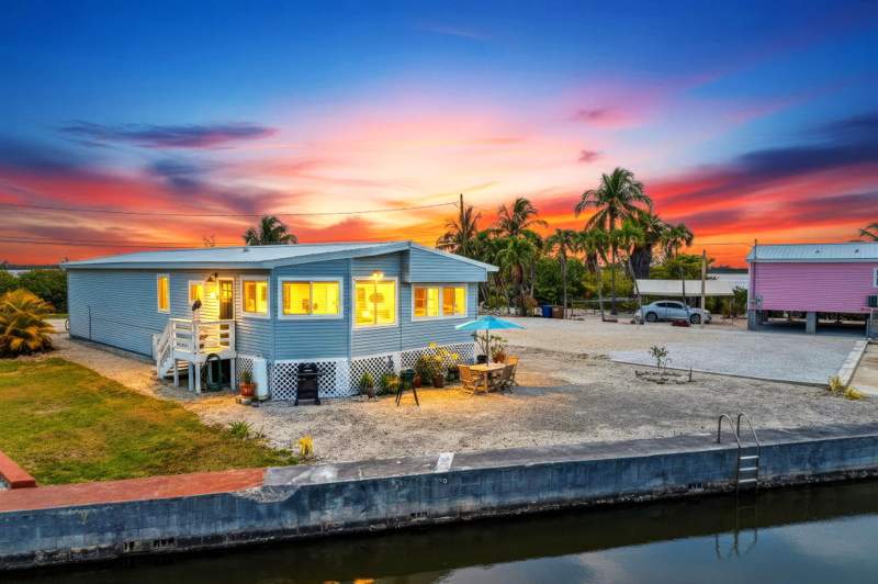 2 bedroom Mobile Home at 342 Boundary Lane, Geiger Mobile Home (9.0), Geiger Key — photo 3