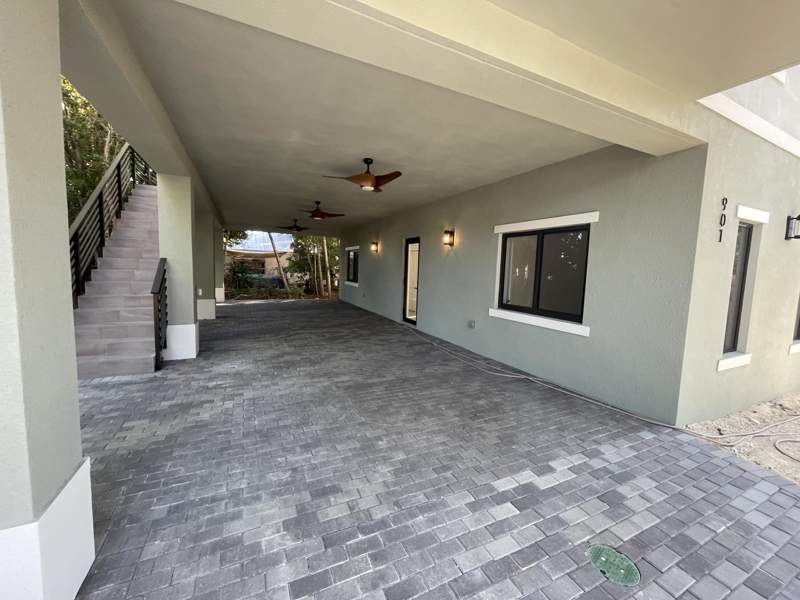 5 bedroom Single Family Residence at 901 Estall Street, Rock Harbor Est (98.0), Key Largo — photo 4