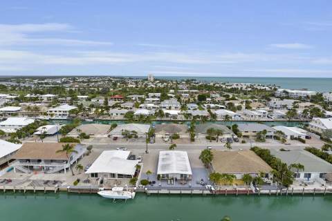 281 & 291 10th Street, Key Colony FL - photo 10 of 57