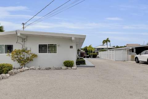 281 & 291 10th Street, Key Colony FL - photo 14 of 57