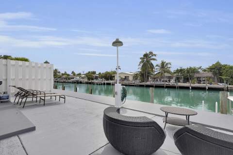 281 & 291 10th Street, Key Colony FL - photo 16 of 57