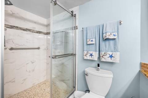 8301 Marina Villas Drive, Duck Key FL - photo 18 of 23