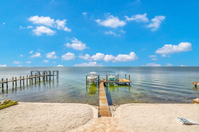3 bedroom Single Family Residence at 8070 Gulfstream Boulevard, N Marathon Shores (51.5), Marathon — photo 2