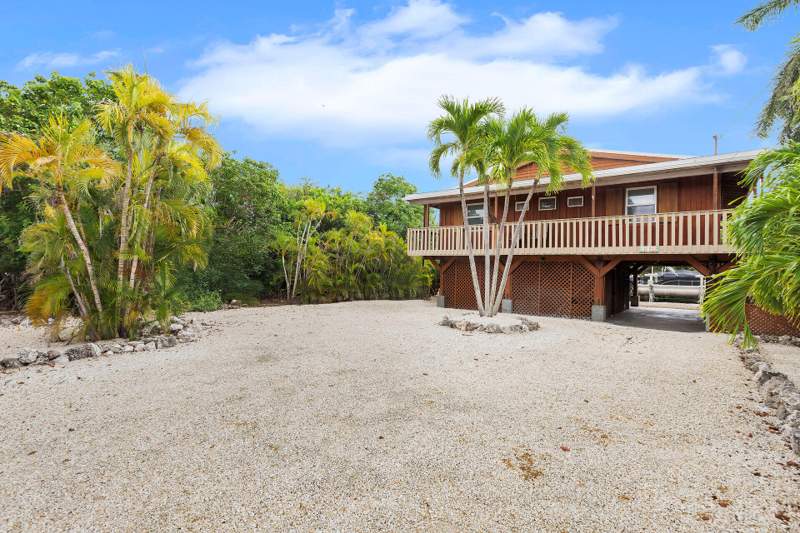 2 bedroom Single Family Residence at 22822 Buccaneer Lane, Cutthroat Harbor Est (23.0), Cudjoe Key — photo 4