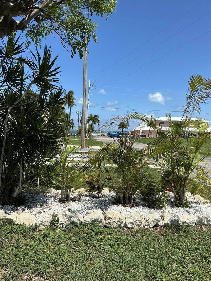 2 bedroom Mobile Home at 802 N Topaz, Silver Shores (96.0), Key Largo — photo 5
