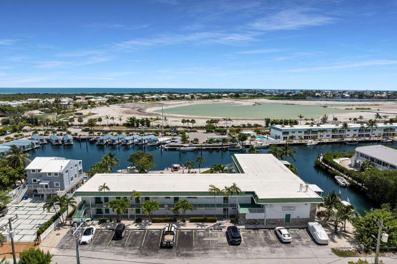 1 bedroom Condominium at 5301 Ocean Terrace #Apt 2, Tradewinds West (50.0), Marathon — photo 2