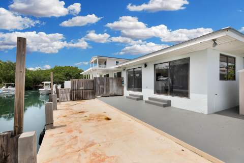 427 89Th Street Ocean, Marathon FL - photo 6 of 33
