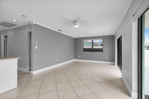 427 89Th Street Ocean, Marathon FL - photo 9 of 33