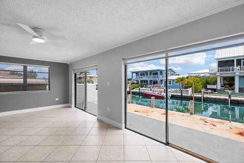 427 89Th Street Ocean, Marathon FL - photo 7 of 33