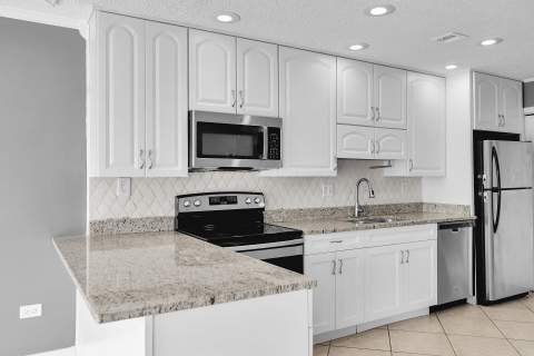 427 89Th Street Ocean, Marathon FL - photo 12 of 33