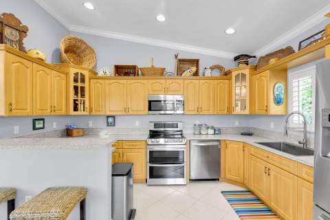 54 Tarpon Avenue, Key Largo FL - photo 13 of 35