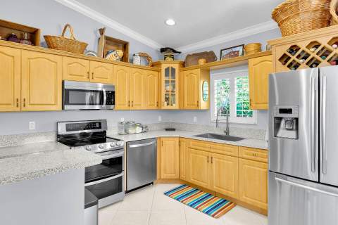 54 Tarpon Avenue, Key Largo FL - photo 16 of 35