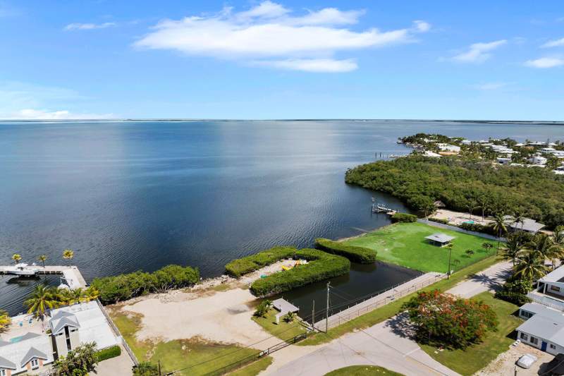 3 bedroom Single Family Residence at 54 Tarpon Avenue, Riviera Village, Rec Amd (104.0), Key Largo — photo 5
