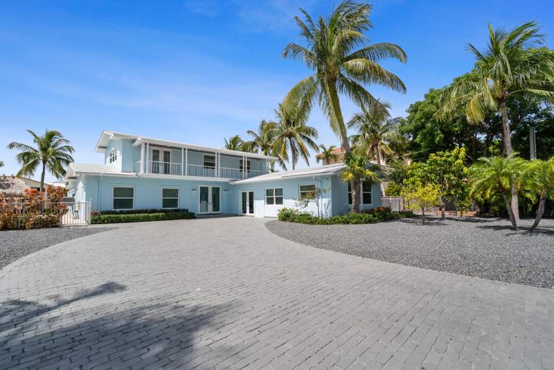 4 bedroom Single Family Residence at 1100 S Indies Drive, Toms Harbor (61.0), Duck Key — photo 4