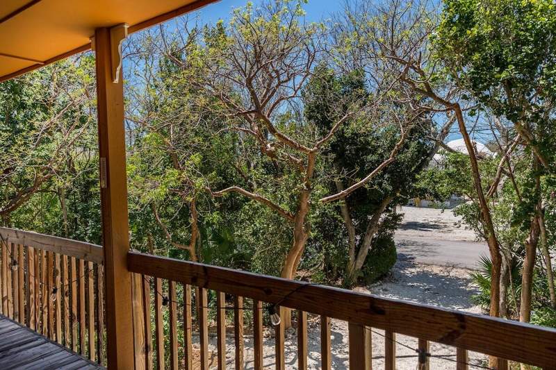 2 bedroom Single Family Residence at 377 Guava Avenue, Crains Sub (58.0), Marathon — photo 4