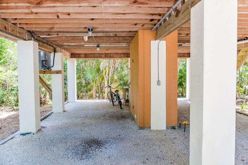 2 bedroom Single Family Residence at 377 Guava Avenue, Crains Sub (58.0), Marathon — photo 5