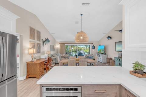 181 12th Street, Key Colony FL - photo 15 of 53