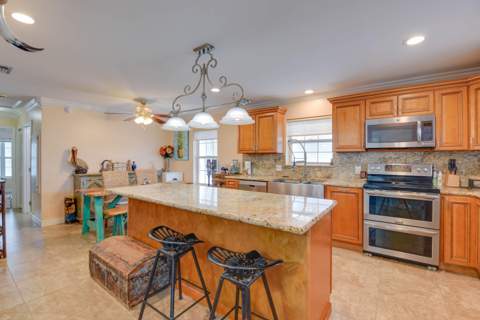 706 E Caribbean Drive, Summerland Key FL - photo 6 of 39