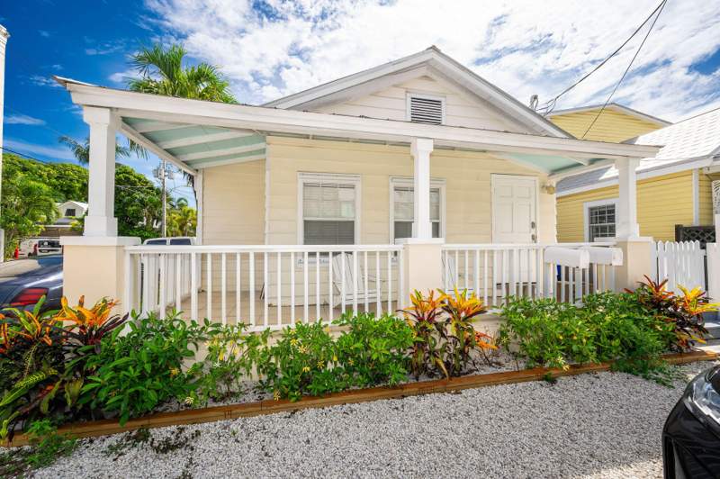 2 bedroom Duplex at 1126 Grinnell Street, Old Town - Unrecord (1.0), Key West — photo 2