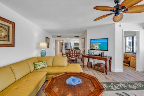 1001 W Ocean Drive #1-202, Key Colony FL - photo 19 of 44