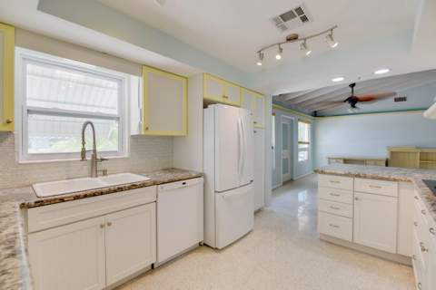 466 W Shore Drive, Summerland Key FL - photo 6 of 46