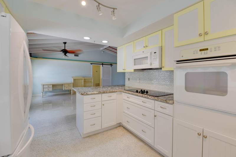 2 bedroom Single Family Residence at 466 W Shore Drive, Summerland Key Cove (25.0), Summerland Key — photo 5