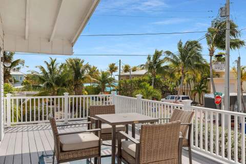 699 116th Street Ocean, Marathon FL - photo 11 of 37