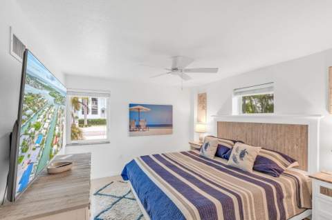 581 10th Street, Key Colony FL - photo 17 of 50