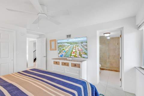 581 10th Street, Key Colony FL - photo 18 of 50