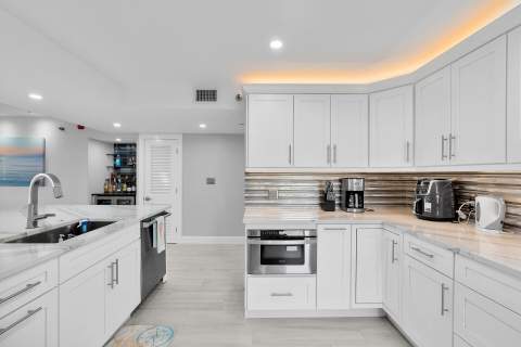 8401 Gulf Of Mexico Boulevard ##401, Marathon FL - photo 11 of 67