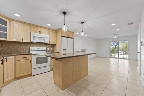 92550 Overseas Highway #Apt 214, Key Largo FL - photo 19 of 37