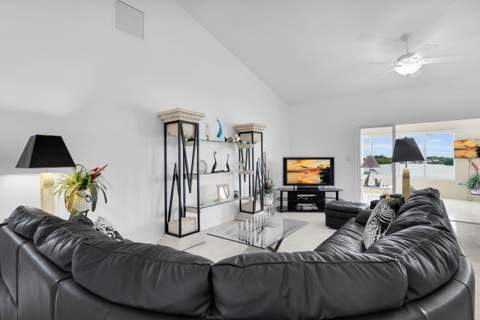 900 Shelter Bay Dr Ocean Drive, Key Colony FL - photo 7 of 73