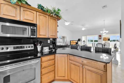 900 Shelter Bay Dr Ocean Drive, Key Colony FL - photo 13 of 73