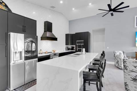 239 W Seaview Drive, Duck Key FL - photo 16 of 49